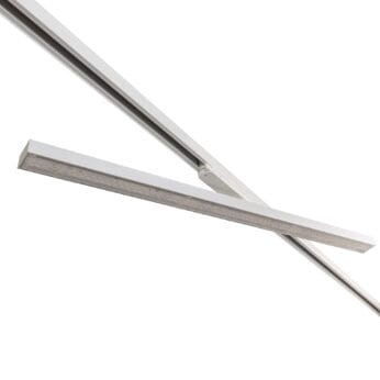 Witte versie van de Irmin TR HE (geroteerd), een lineair railarmatuur van Light4U.